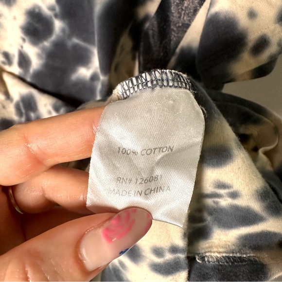 🌪️ Reason Tie-Dye Logo Tee, Gothic “Reason” Graphic (M), Black/Beige Streetwear - Picture 7 of 8